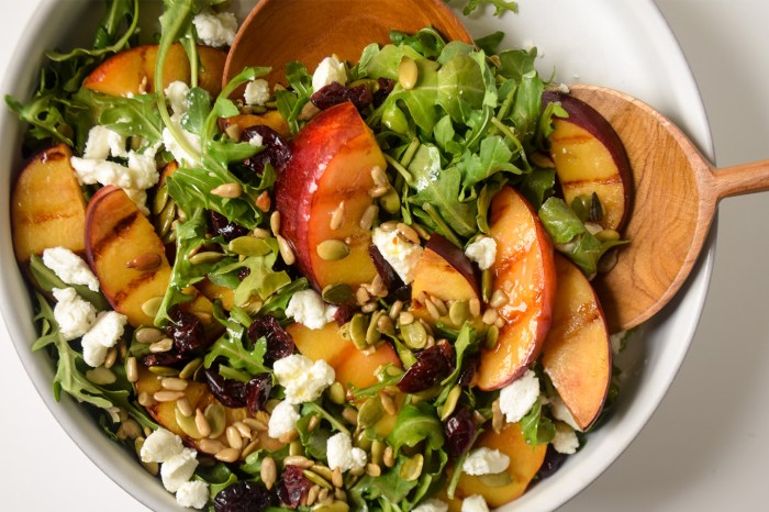 Sweetgreen peach and goat cheese salad